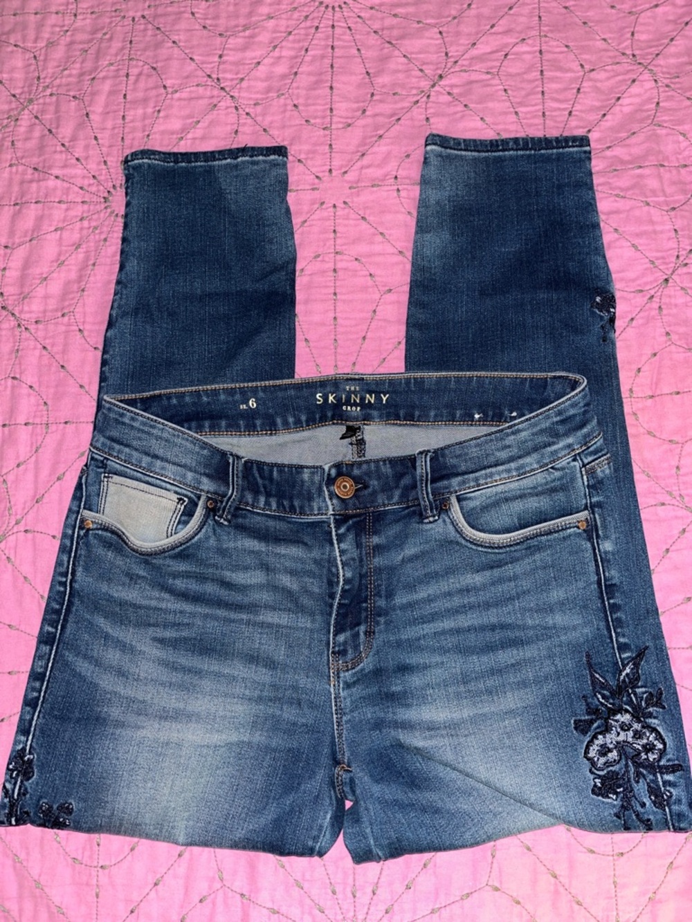 White House Black Market Blue Skinny cropped Jeans with Floral Embroidery - Picture 3 of 7